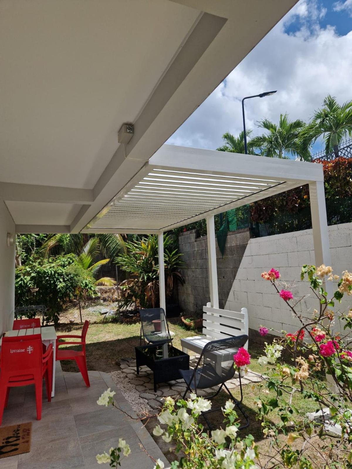 F2 Rez De Jardin Carbet Le Carbet Exterior foto